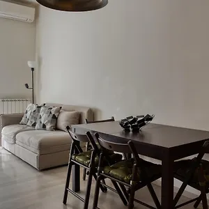 https://altido-vibrant-2bed-apt-with-parking-and-balcony.it-lombardy.com